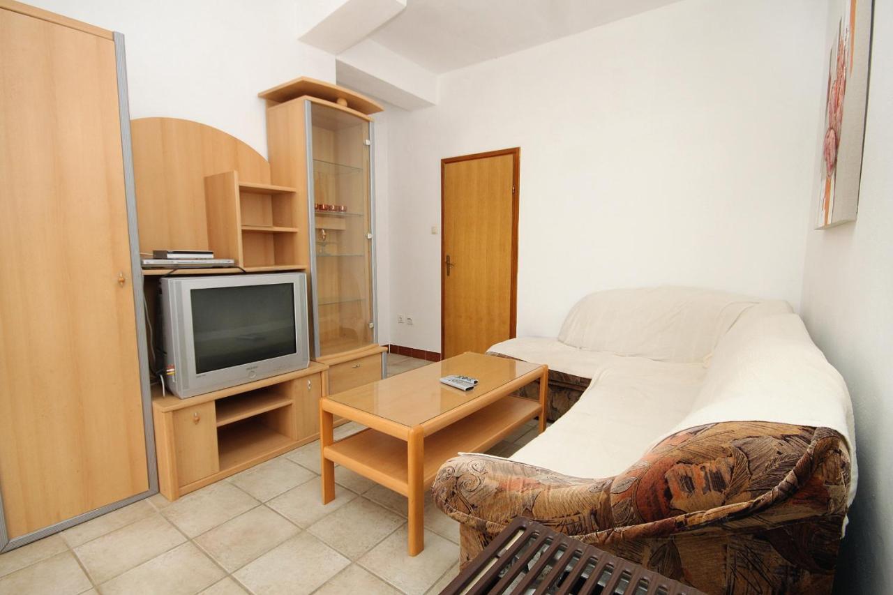 Family Friendly Seaside Apartments Vlasici, Pag - 4319 מראה חיצוני תמונה