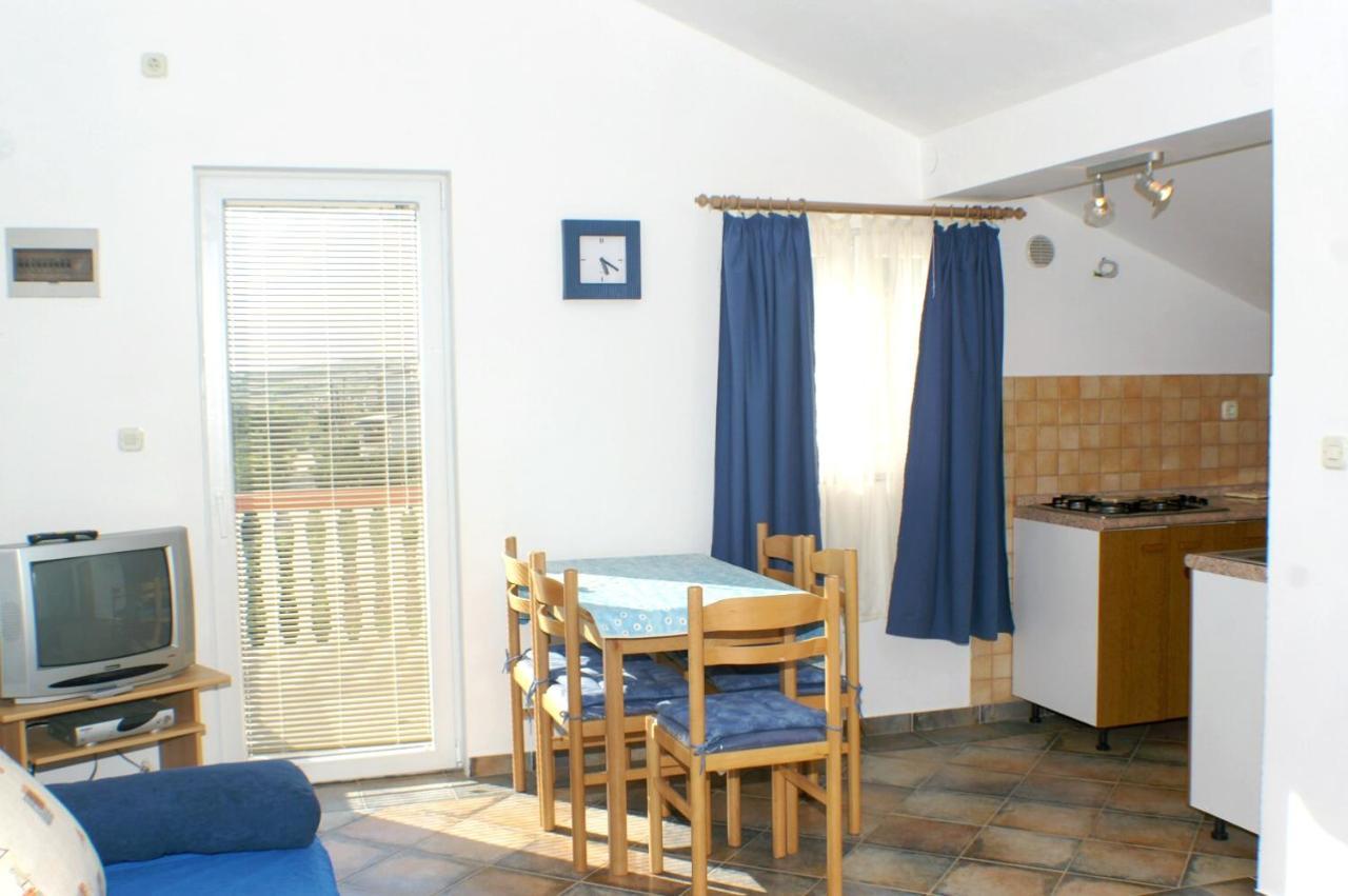 Family Friendly Seaside Apartments Vlasici, Pag - 4319 מראה חיצוני תמונה